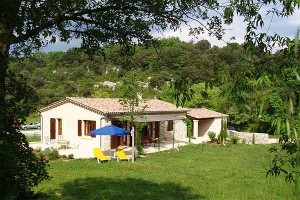 Ferienhaus an der Ardèche, Ansicht von Süd-West